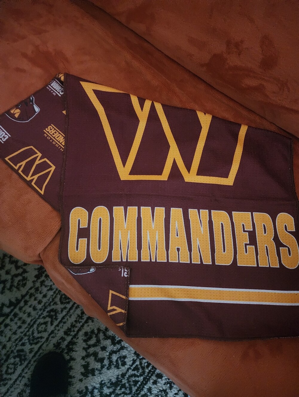 NFL  Commanders Quick Dry kitchen towel 18"x30" high absorbency nwt